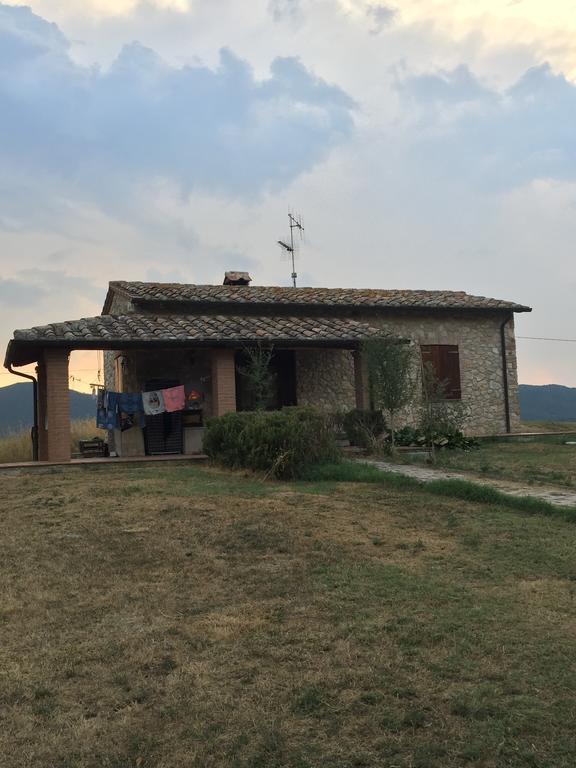 Agriturismo Canonici Амелиа Екстериор снимка